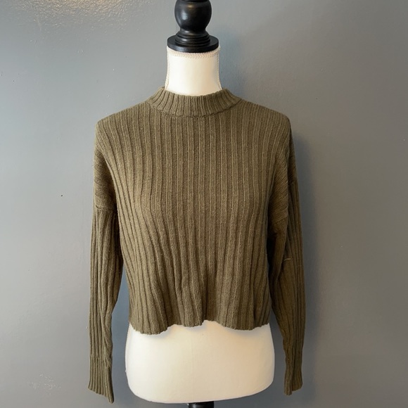 Top - Picture 4 of 4